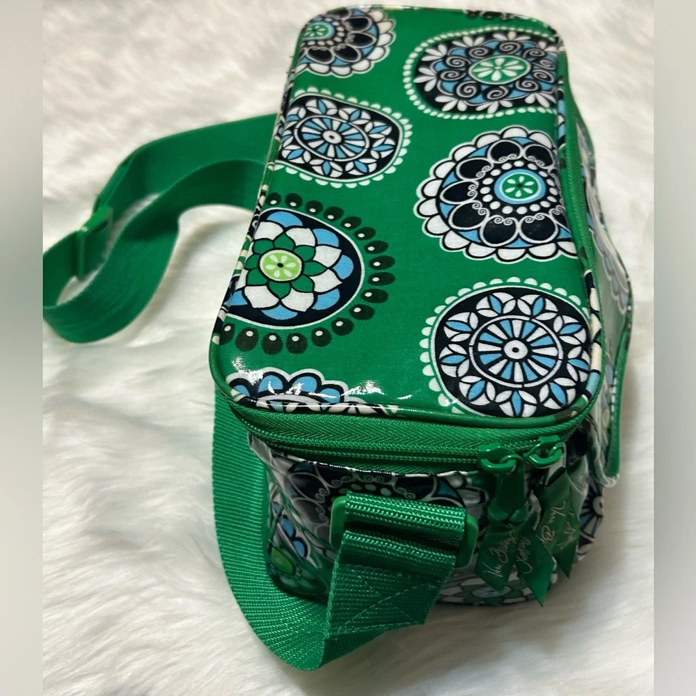 Vera Bradley Cupcakes Green Mini Cooler Lunch Snack Adjustable Strap